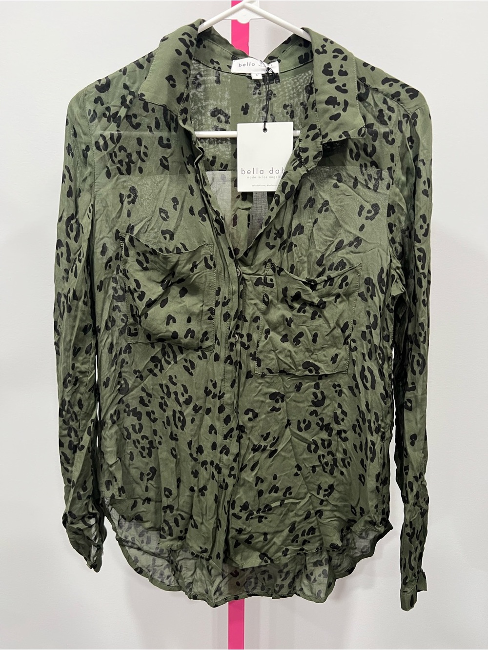 Bella Dahl Green Leopard-Spot Button Down Shirt S 100% Rayon NWT - Picture 3 of 5